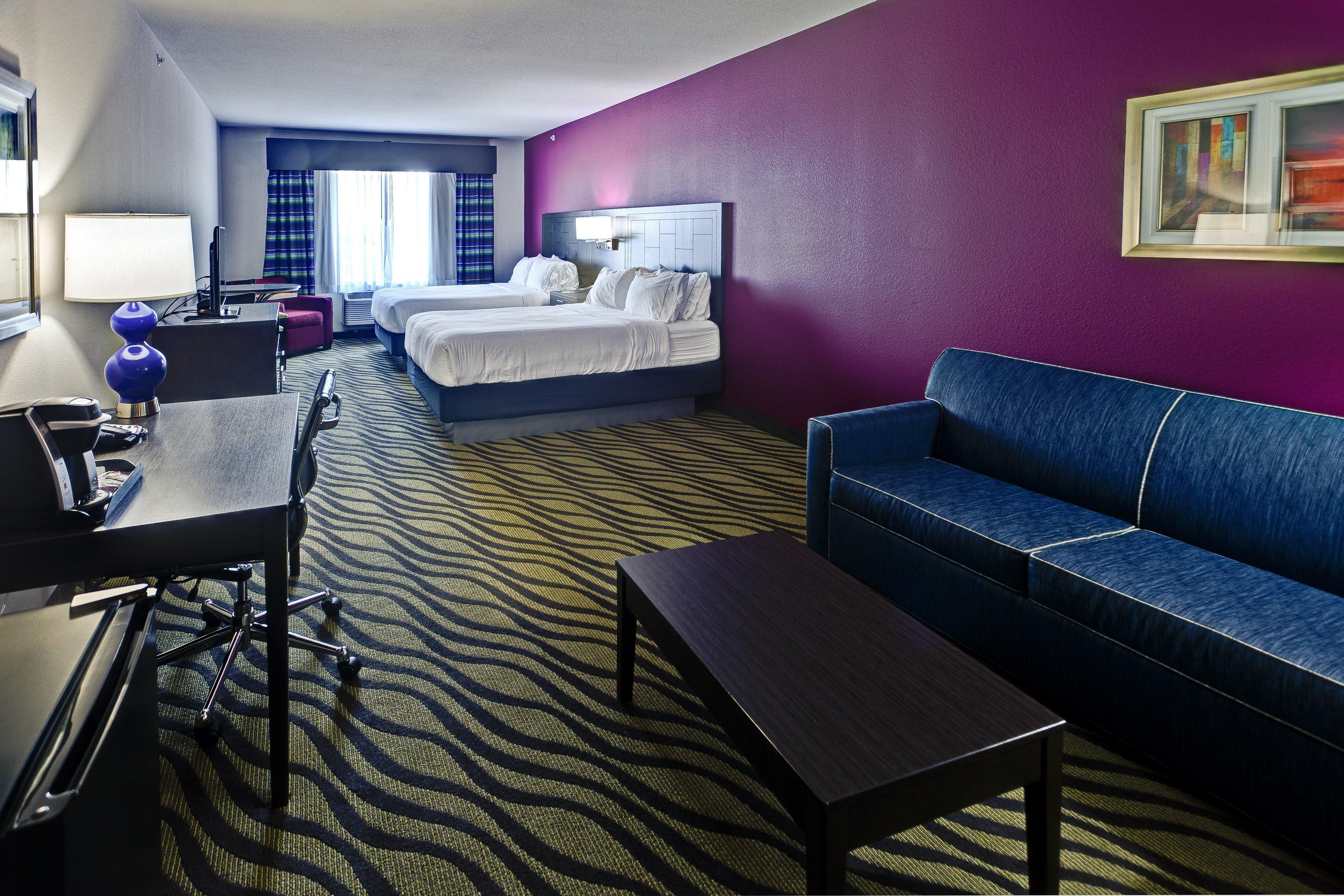 Holiday Inn Express Hutchison By Ihg Hutchinson Exterior photo